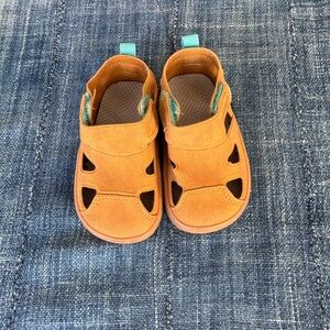 Ten Little Sandals- Size 4